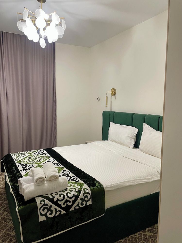 Naya Hotel Double Room, City View 10