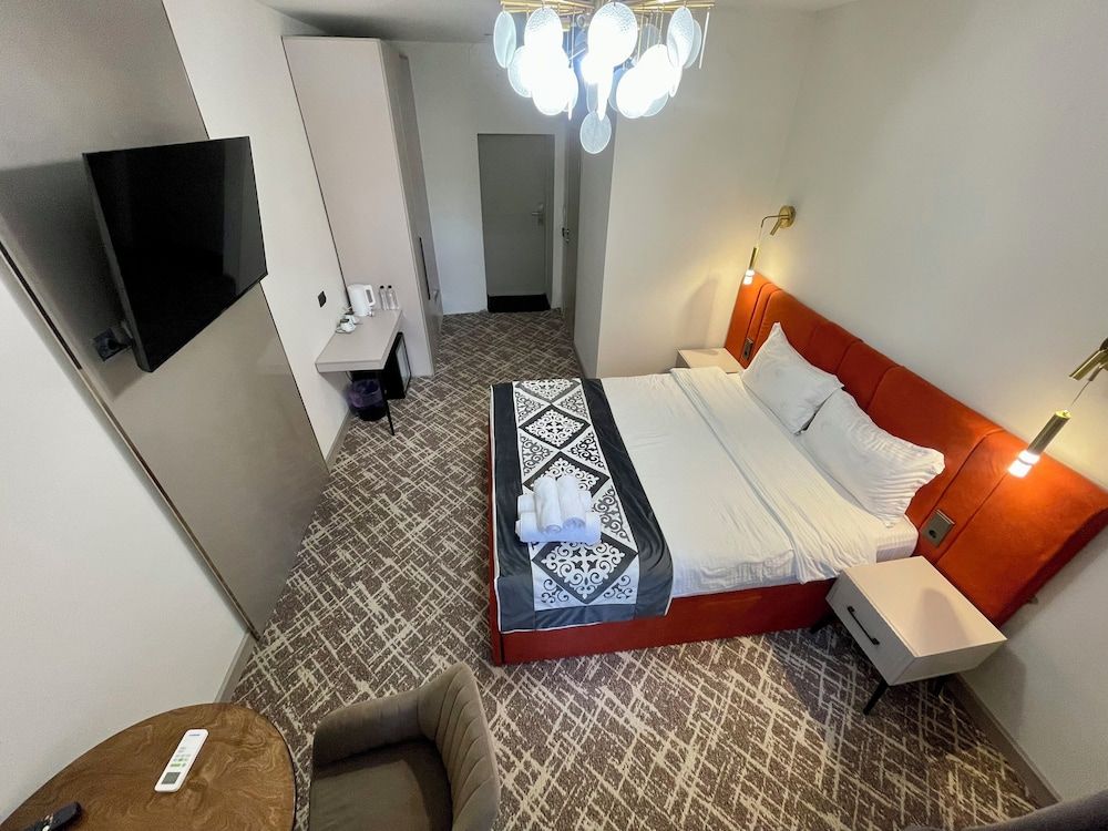 Naya Hotel Double Room, City View 13