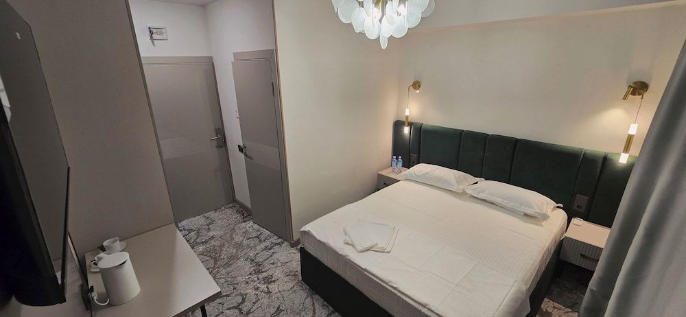 Naya Hotel Double Room, City View 18