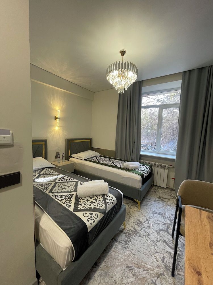 Naya Hotel Twin Room 2