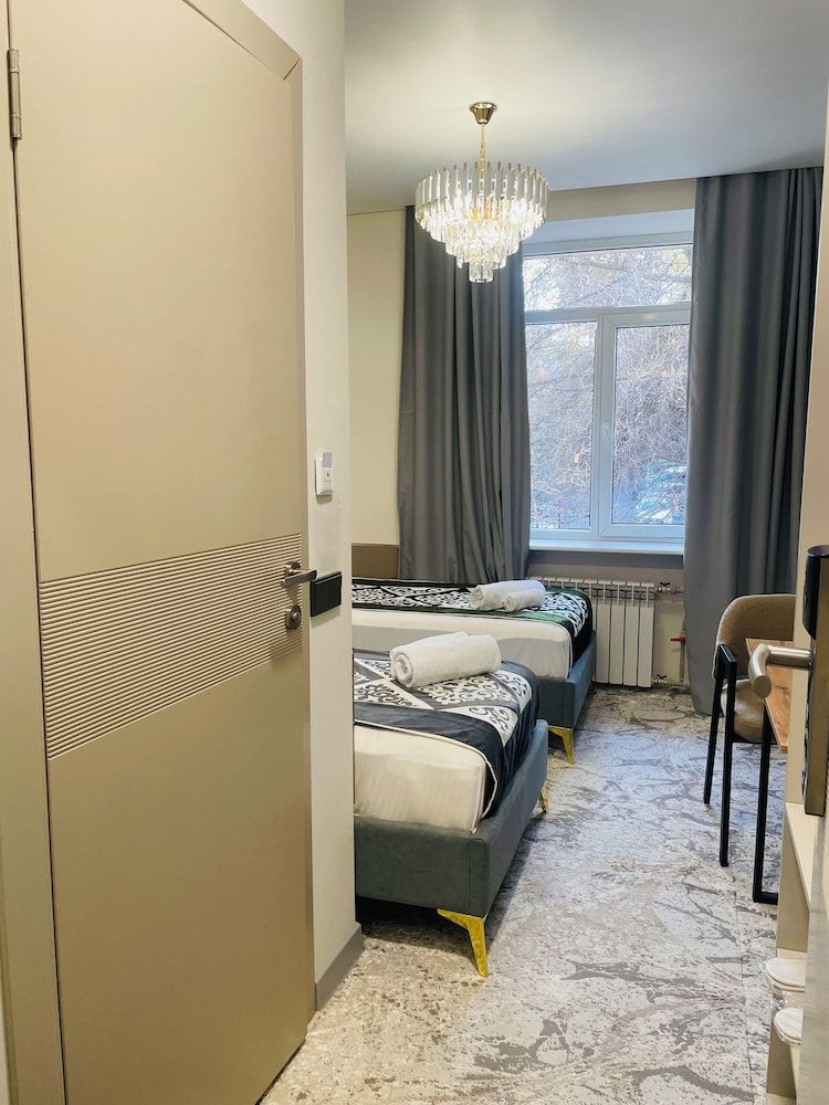 Naya Hotel Twin Room 10