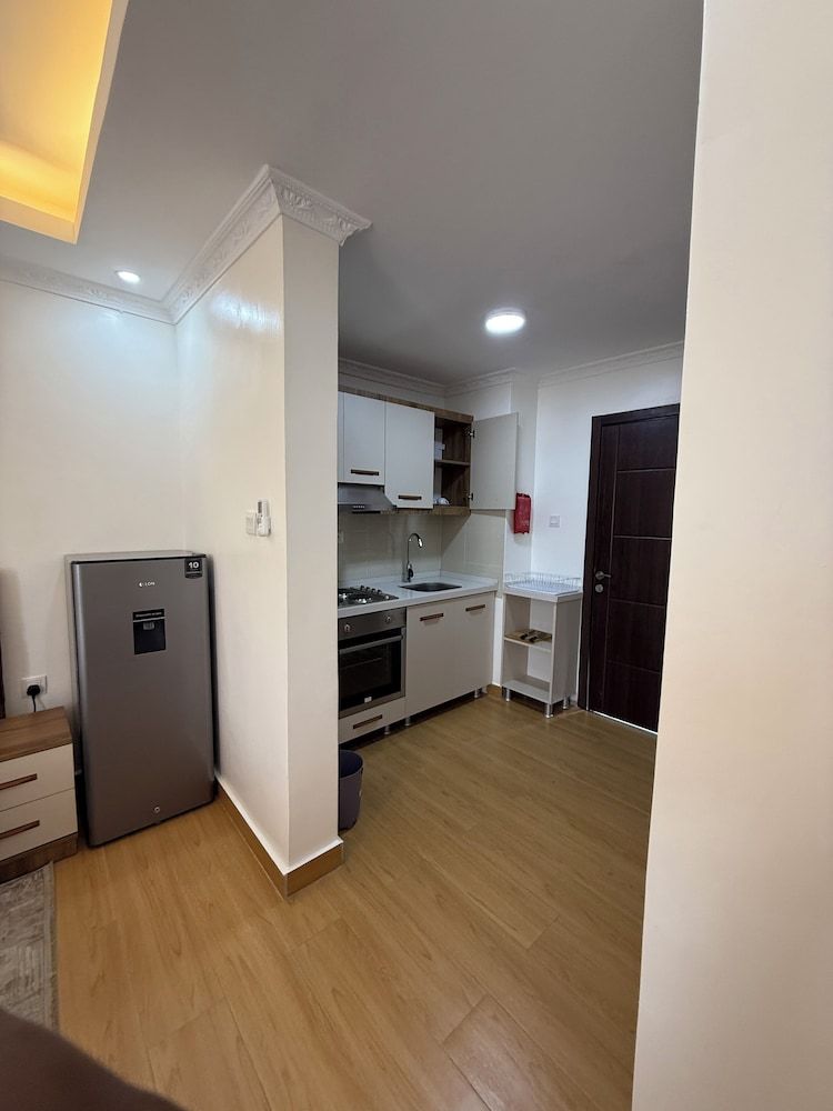 Cascadia Serviced Apartments Deluxe Studio, Balcony, City View 16