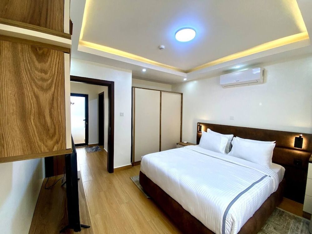 Cascadia Serviced Apartments Deluxe Studio, Balcony, City View 6