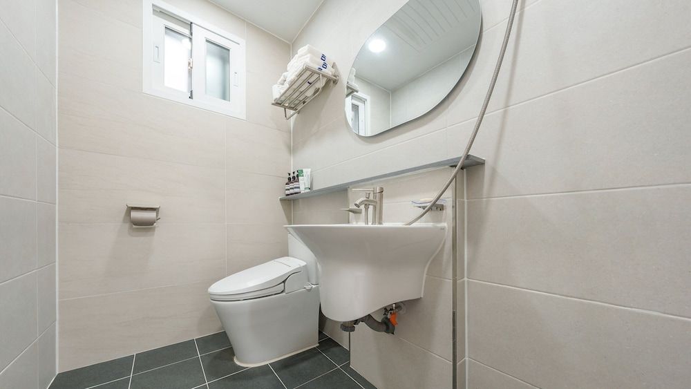 Ganghwa Mani Stay Pension Basic Room, 4 Bedrooms (Mani Stay(Sunset /Ocean View /Pool)) 10