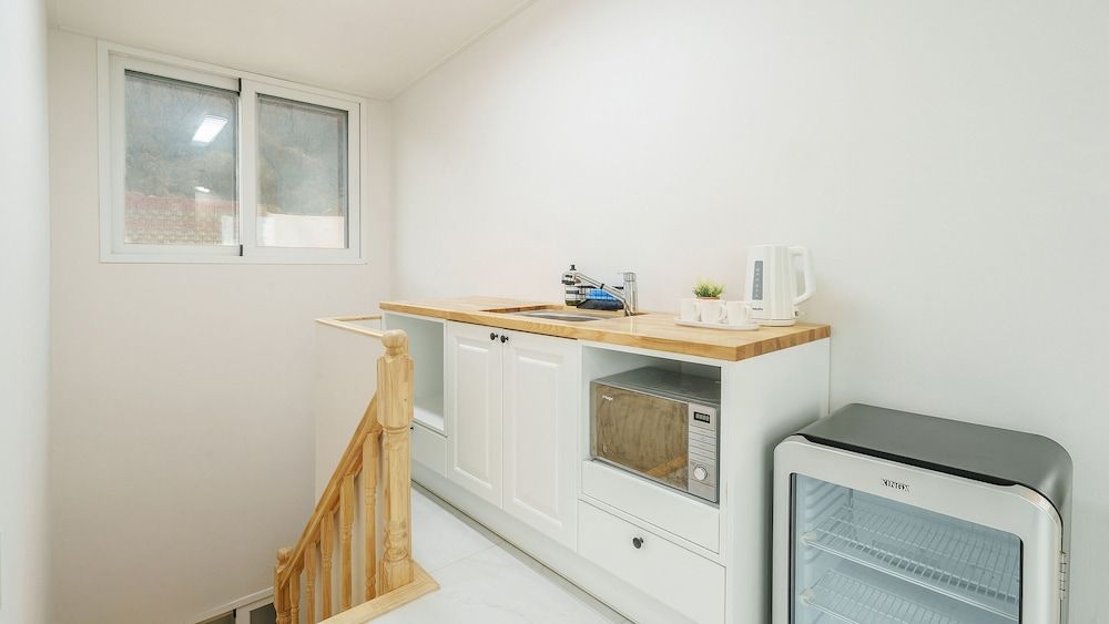 Ganghwa Mani Stay Pension Basic Room, 4 Bedrooms (Mani Stay(Sunset /Ocean View /Pool)) 14