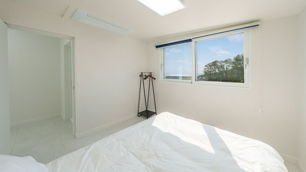 Ganghwa Mani Stay Pension Basic Room, 4 Bedrooms (Mani Stay(Sunset /Ocean View /Pool)) 16