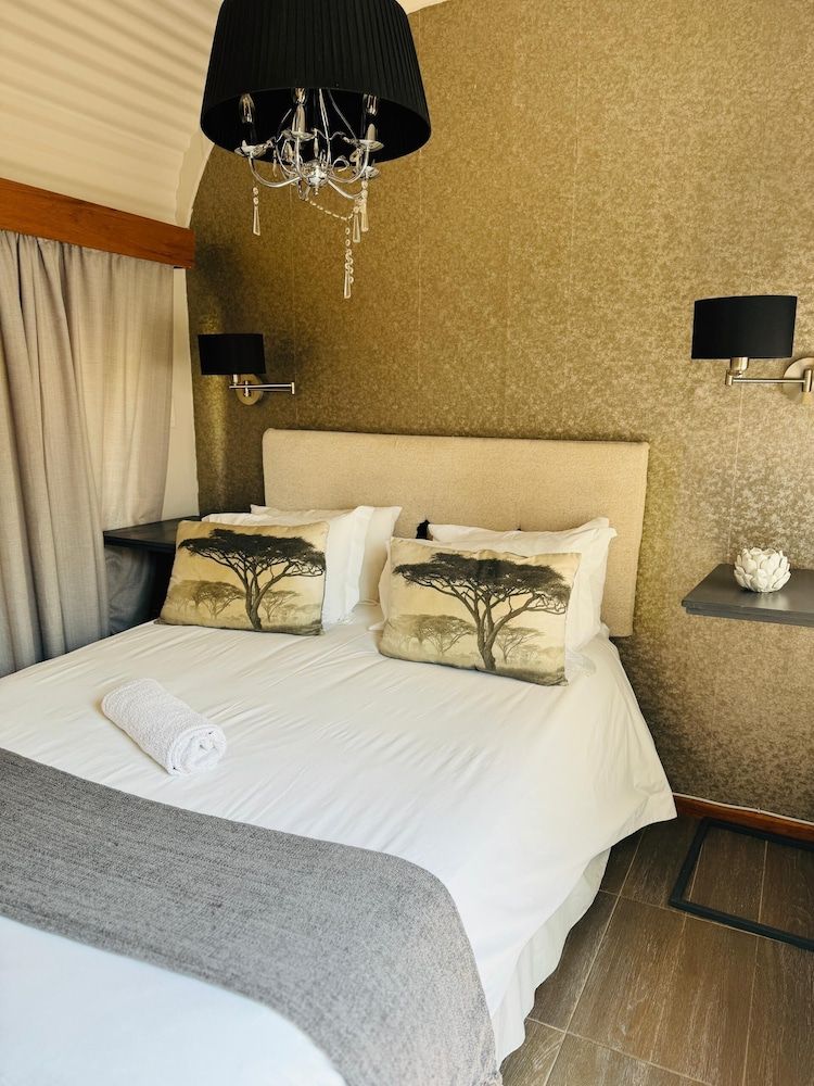 Conductor's Inn Standard Double Room 4