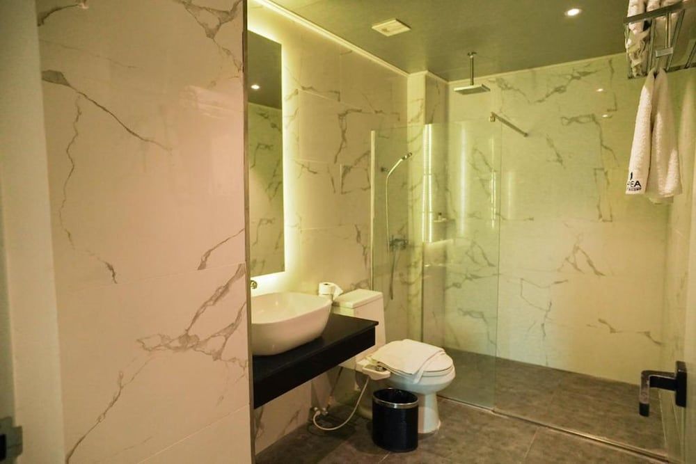 Dancenter Luxury Retreat Angeles City Deluxe Room, 2 Bedrooms 4