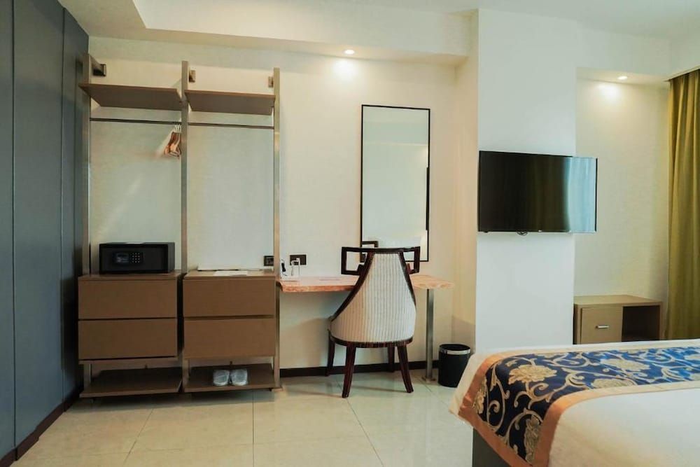 Dancenter Luxury Retreat Angeles City Deluxe Room, 2 Bedrooms 5
