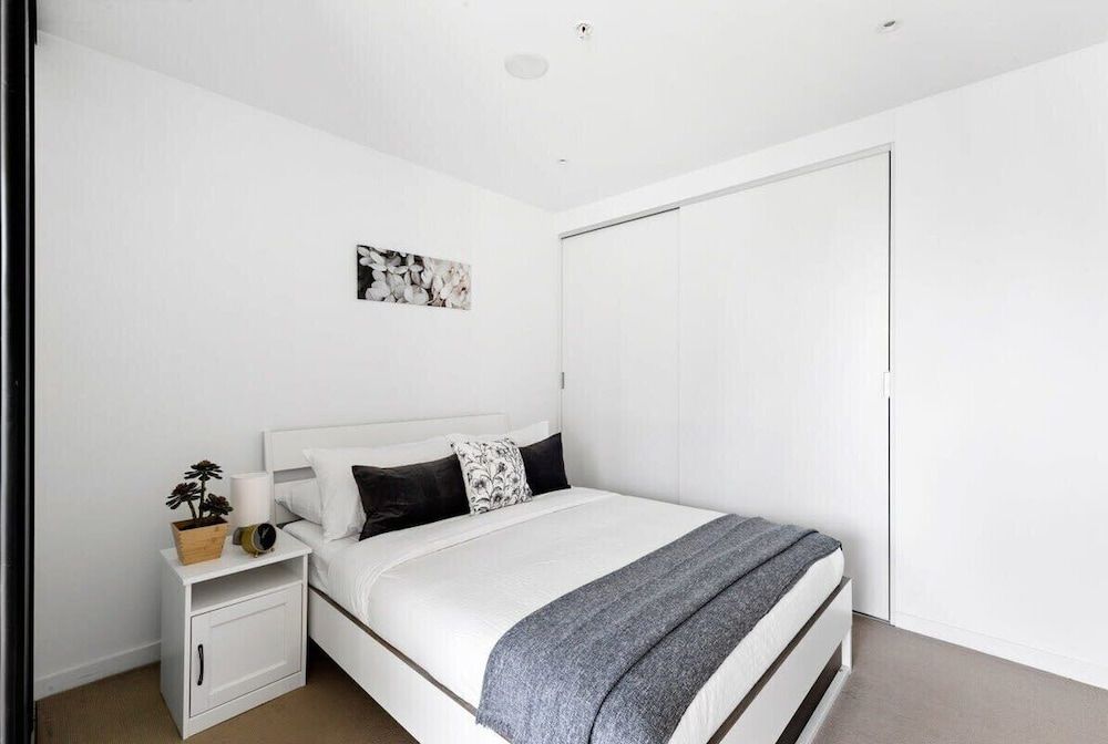 Spacious Southern Cross Stay, Cozy & Central Home Apartment (1 Bedroom) 2