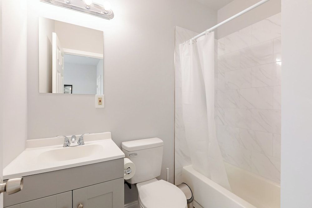 Chic & Cozy Philly Stay in City Center Apartment, 3 Bedrooms 7