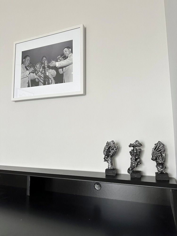 Chic & Cozy Philly Stay in City Center Apartment, 3 Bedrooms 11