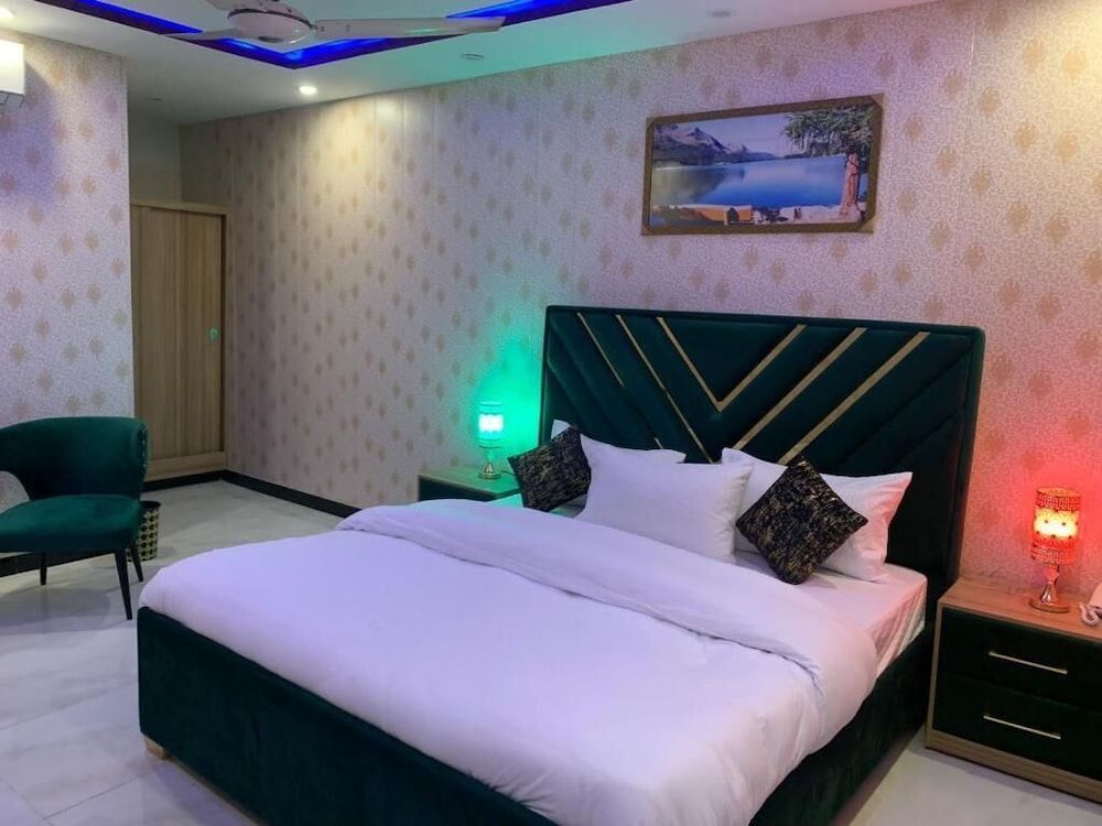 Dior One Hotel Deluxe Double Room 6