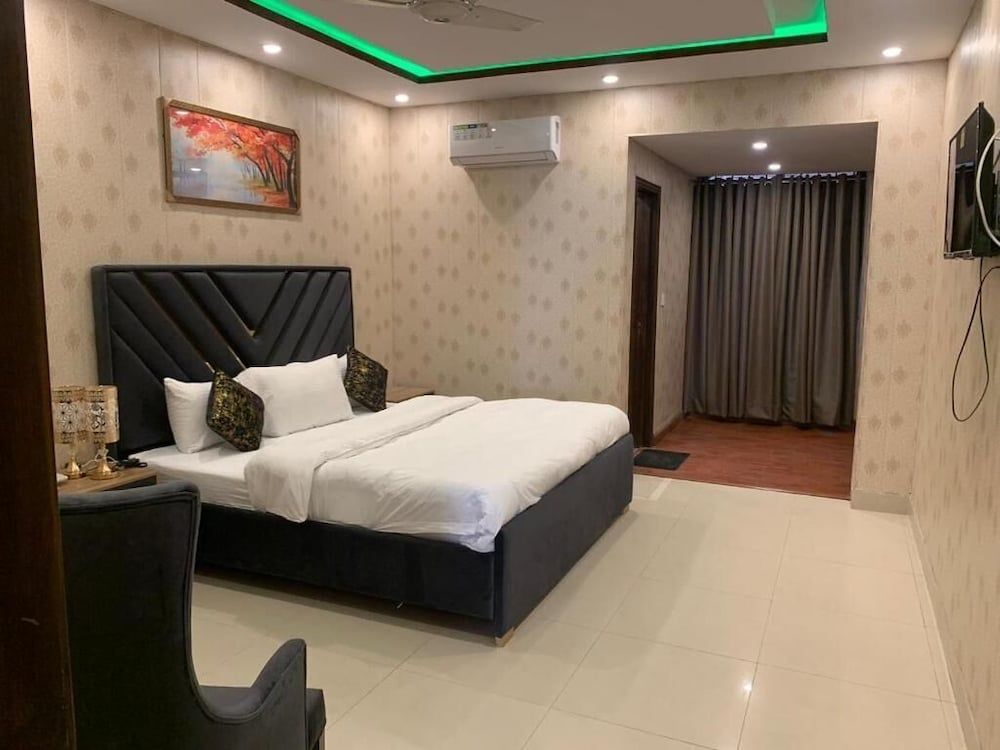 Dior One Hotel Deluxe Double Room