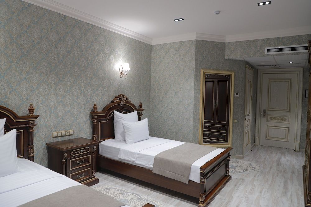 Golden Samarkand Deluxe Twin Room