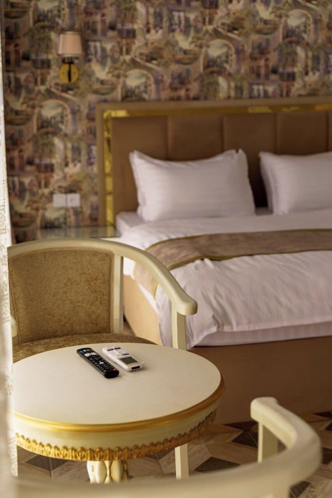 AYNIY HOTEL Deluxe Double Room 5