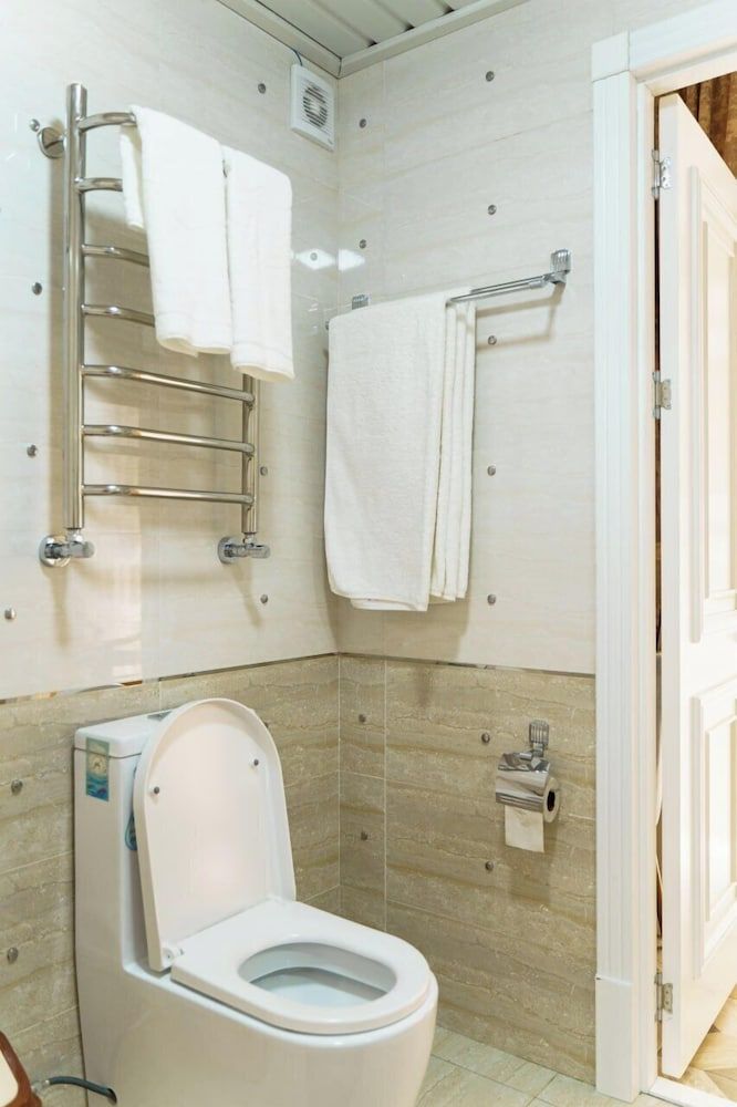 AYNIY HOTEL Deluxe Double Room 7