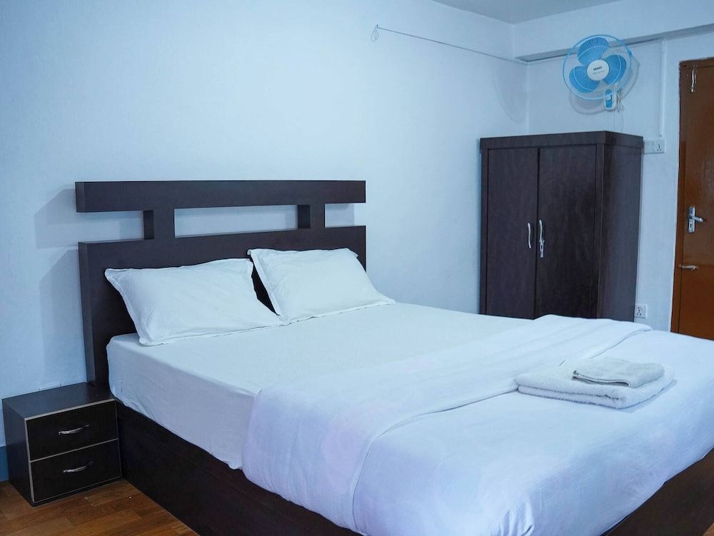 Everest Apartment 2bhk Thamel 5 min Walk 2nd Floor Apartment, 2 Bedrooms, Smoking, Balcony 18