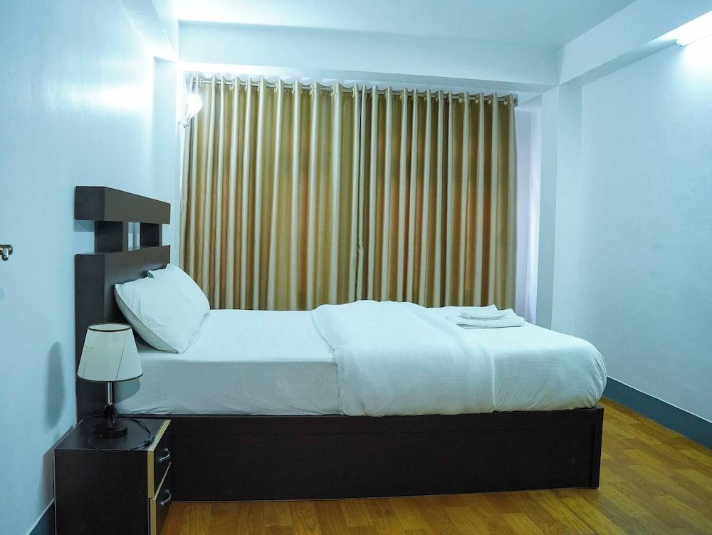 Everest Apartment 2bhk Thamel 5 min Walk 2nd Floor Apartment, 2 Bedrooms, Smoking, Balcony 2