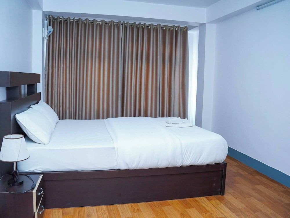 Everest Apartment 2bhk Thamel 5 min Walk 2nd Floor Apartment, 2 Bedrooms, Smoking, Balcony