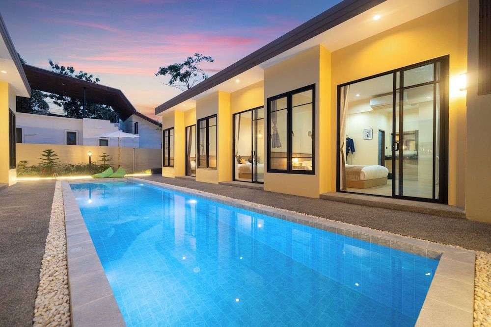 Amaleena Pool Access