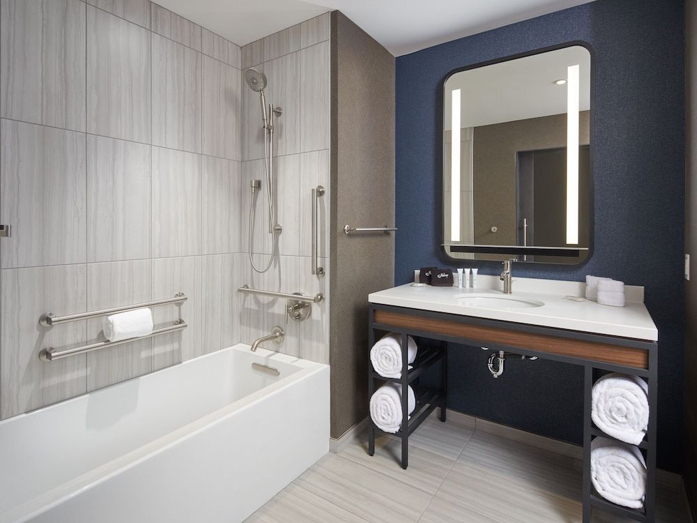 Grand Island Casino Resort Deluxe Room (Two Queen Accessible) 2