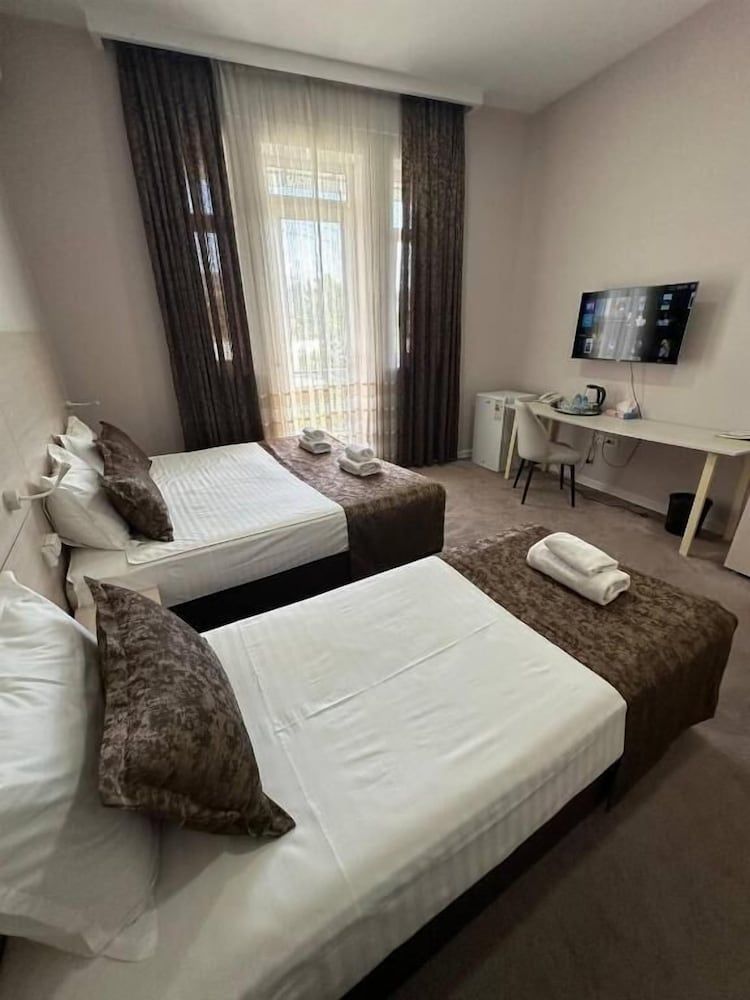 City Hotel Family Room