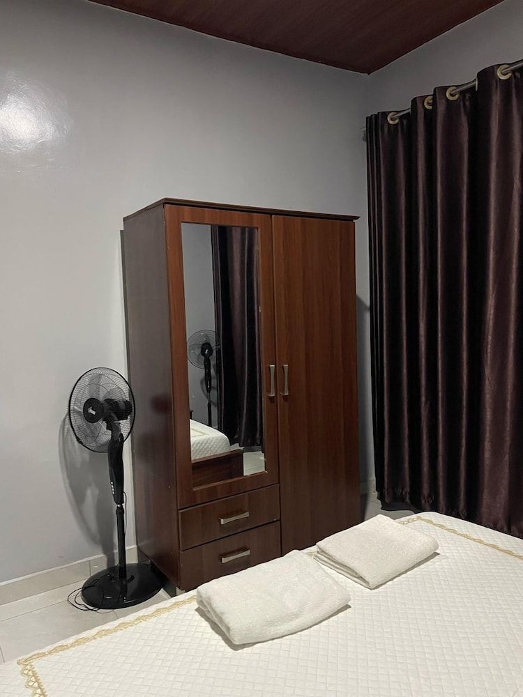 Rita Motel Apartment. Deluxe Double Room, Balcony 5