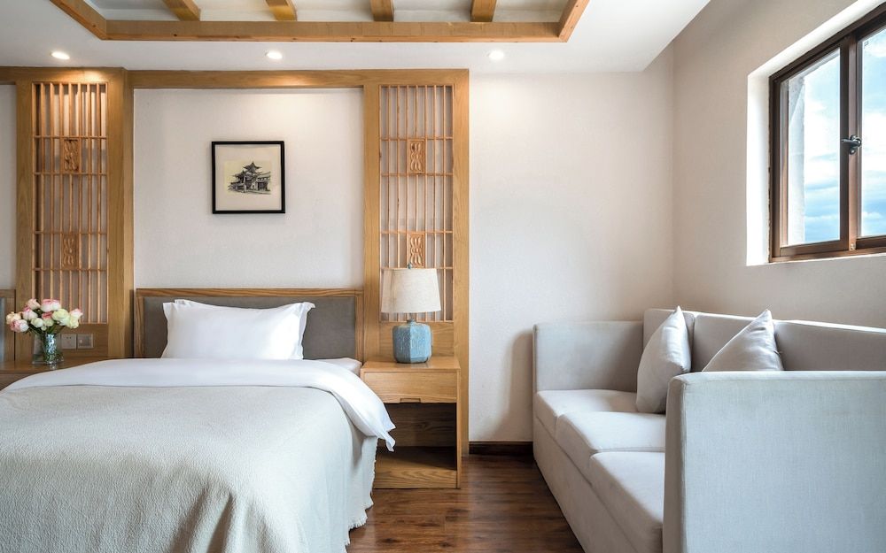 Lijing Gemmer Hotel Comfort Triple Room, Courtyard View 5