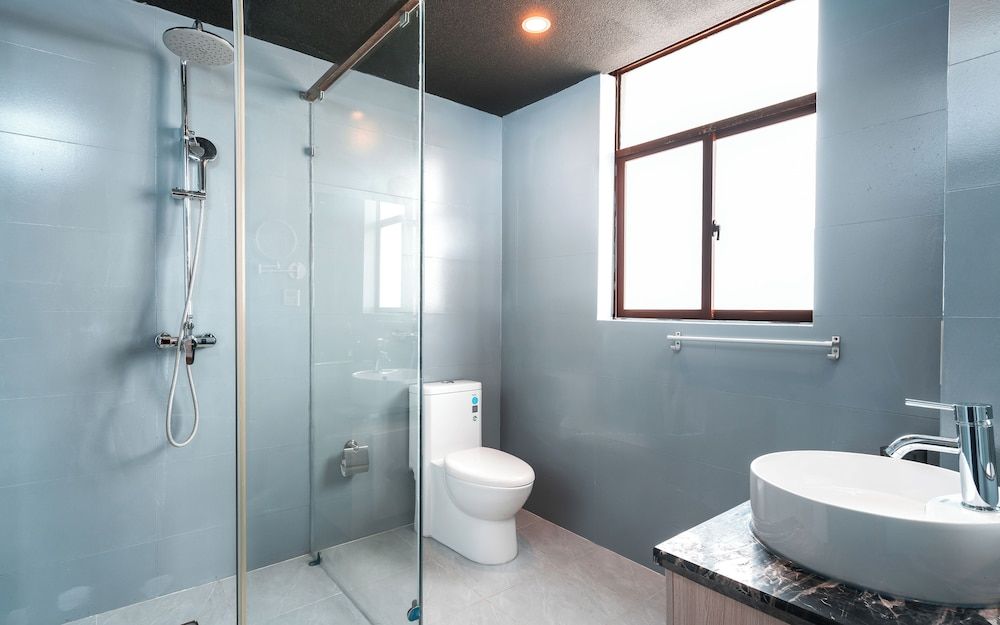 Lijing Gemmer Hotel Comfort Triple Room, Courtyard View 7