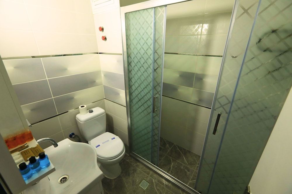 Ephesus Nobel Otel Economy Triple Room 3