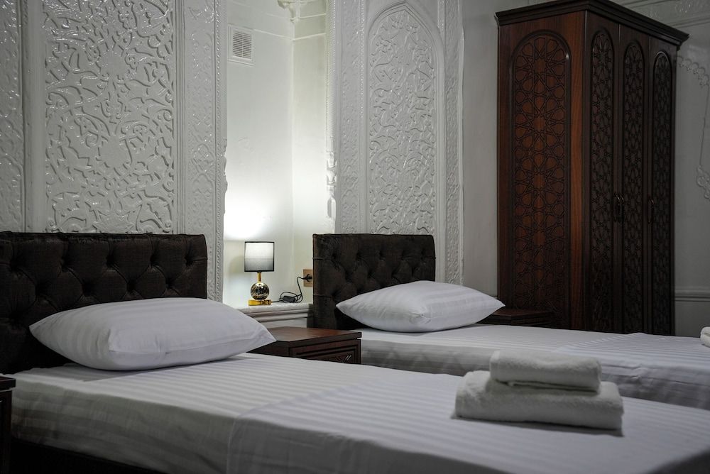 Learmara Guest House Classic Triple Room 6