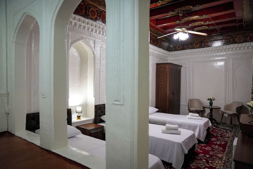 Learmara Guest House Classic Triple Room 14