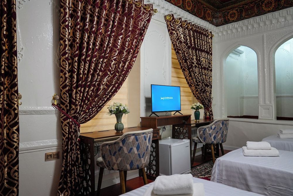 Learmara Guest House Classic Triple Room 11