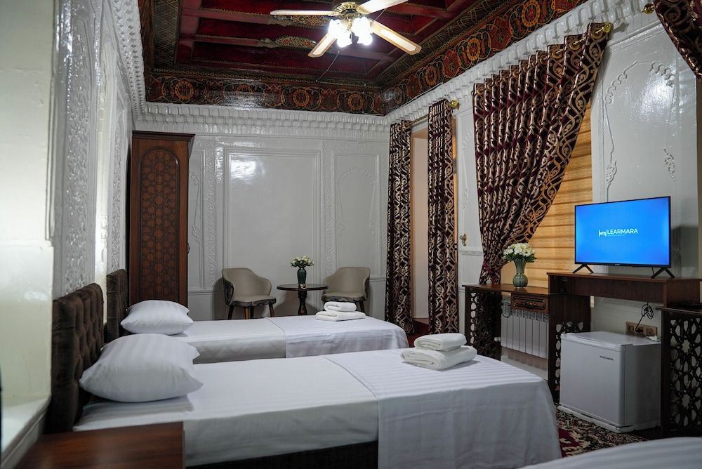 Learmara Guest House Classic Triple Room