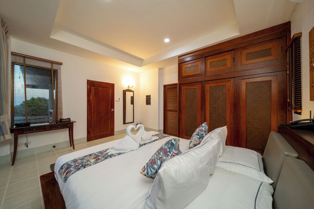 Chaweng Bay View Resort by Smith & Appy Deluxe Double Room, 1 King Bed, Sea View 3