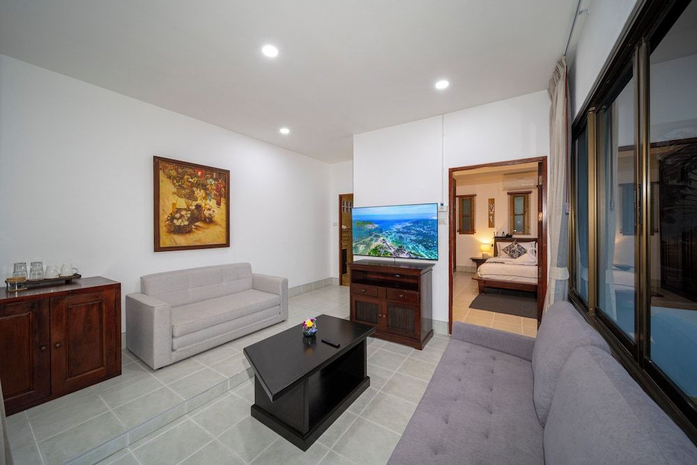 Chaweng Bay View Resort by Smith & Appy Deluxe Double Room, 1 King Bed, Sea View 15