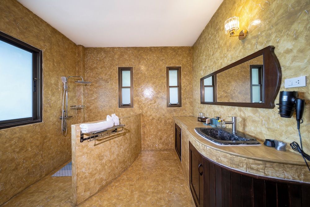 Chaweng Bay View Resort by Smith & Appy Luxury Apartment, Multiple Beds, Sea View 8