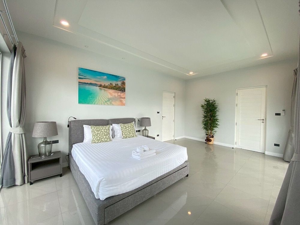 Modern Villa 3BR - Great Location KL3 Villa, 3 Bedrooms, Private Pool, Pool View 3