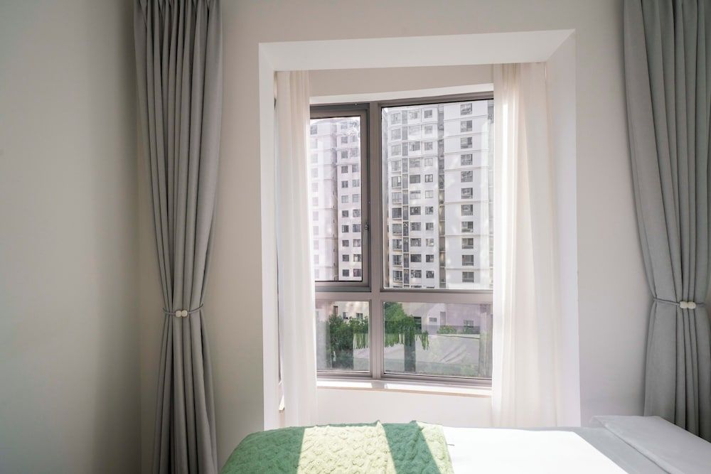 Tyms Xujiahui 2BR Apt Near Metro Superior Apartment, 2 Bedrooms, Balcony, City View 18