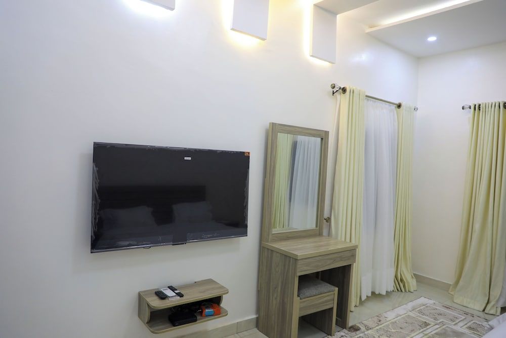 ED - Havilah Suites Luxury Apartment, Balcony 9