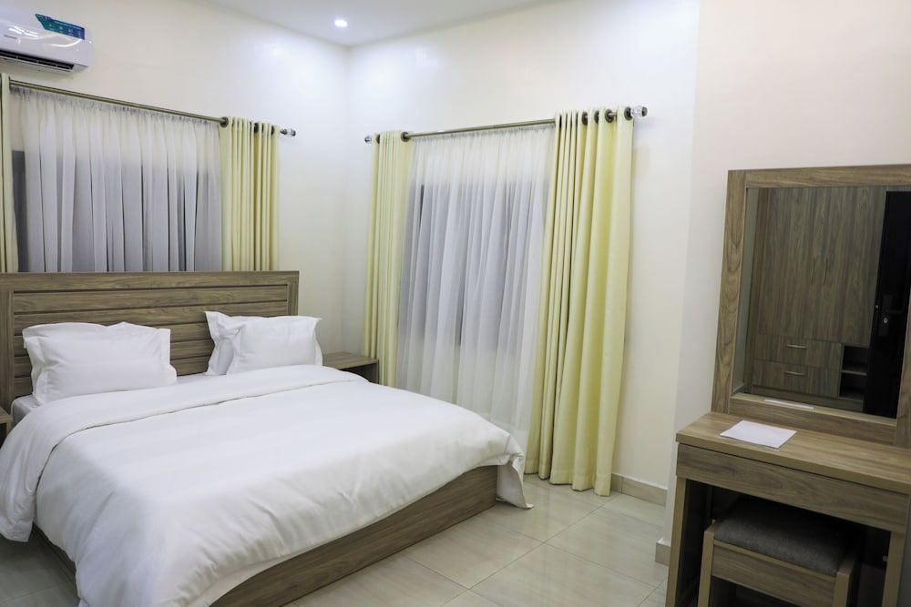 ED - Havilah Suites Luxury Apartment, Balcony