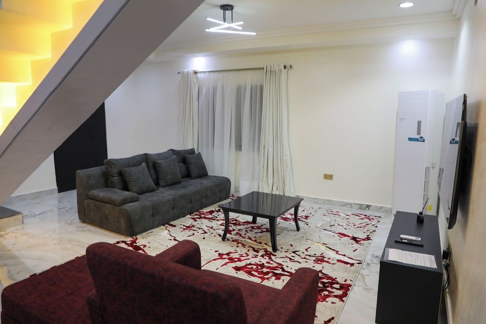 ED - Havilah Suites Luxury Room 7