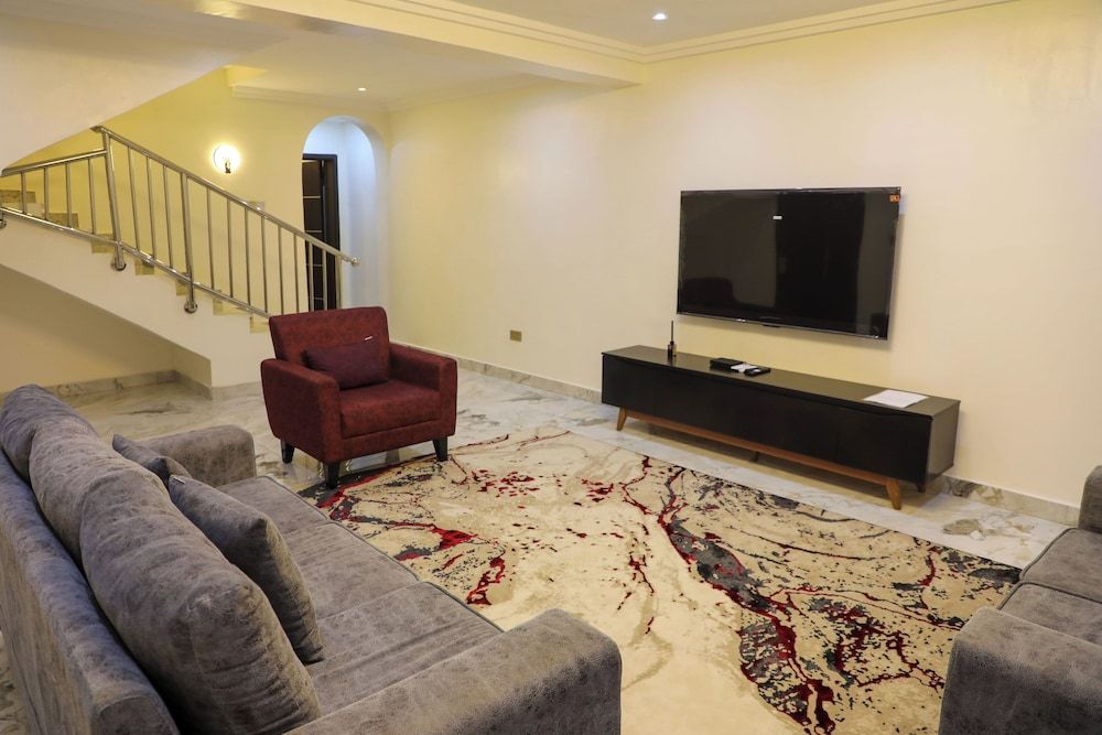 ED - Havilah Suites Luxury Apartment, Balcony 13