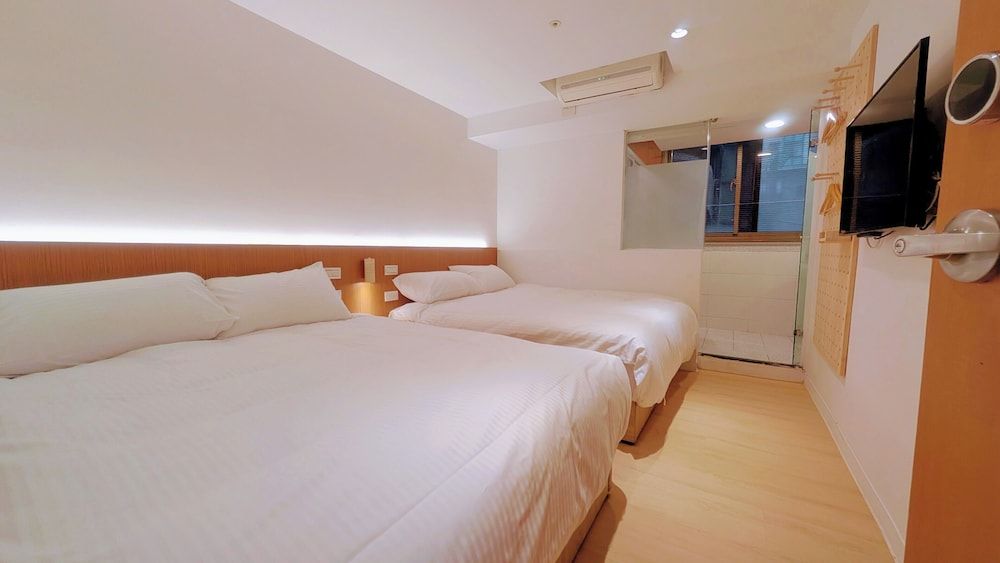 Yen Inn Comfort Quadruple Room 2