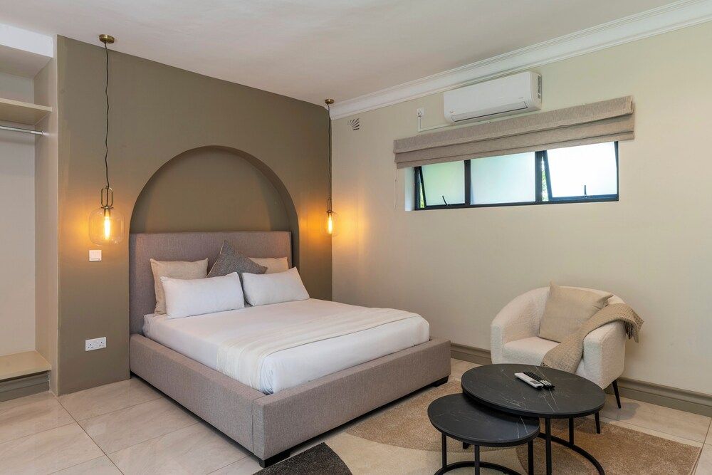 The Manor House Deluxe Double Room, 1 King Bed, Private Bathroom, Garden View 9