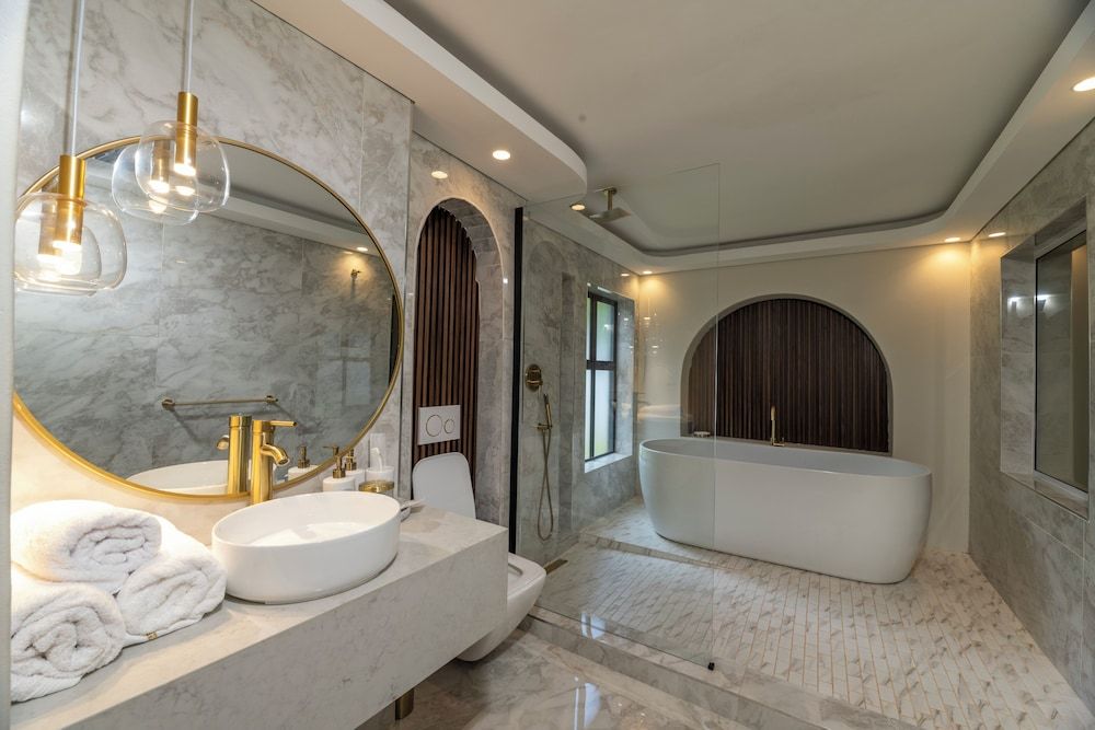 The Manor House Deluxe Double Room, 1 King Bed, Air conditioning, Garden View 4