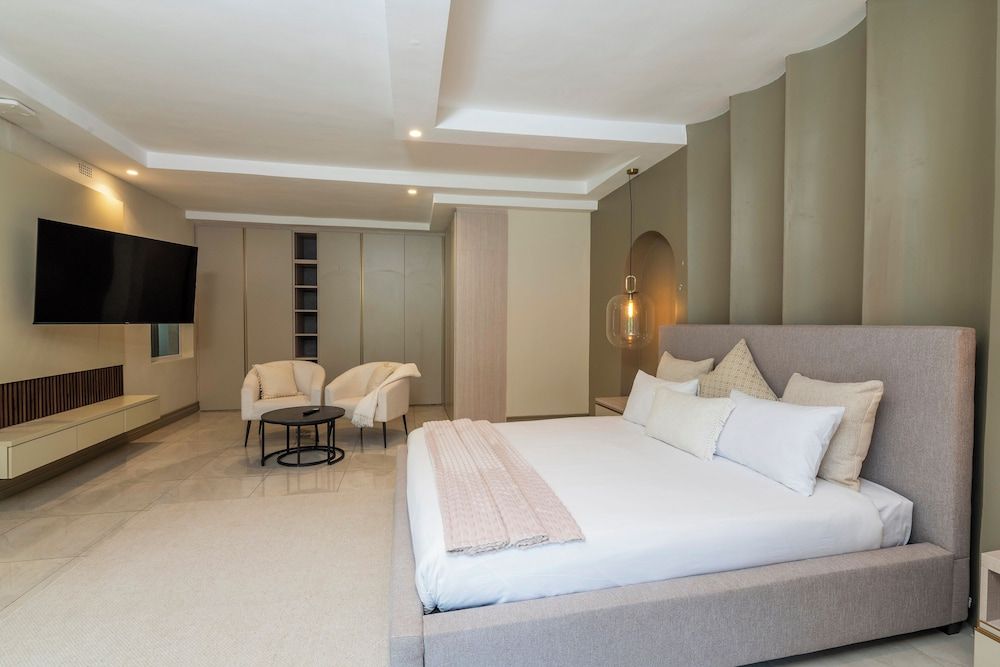 The Manor House Deluxe Double Room, 1 King Bed, Air conditioning, Garden View 2