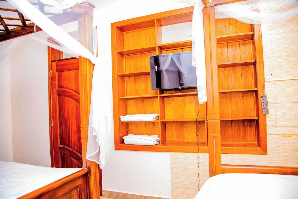 The Keza Hotel and Apartments Twin Room 6