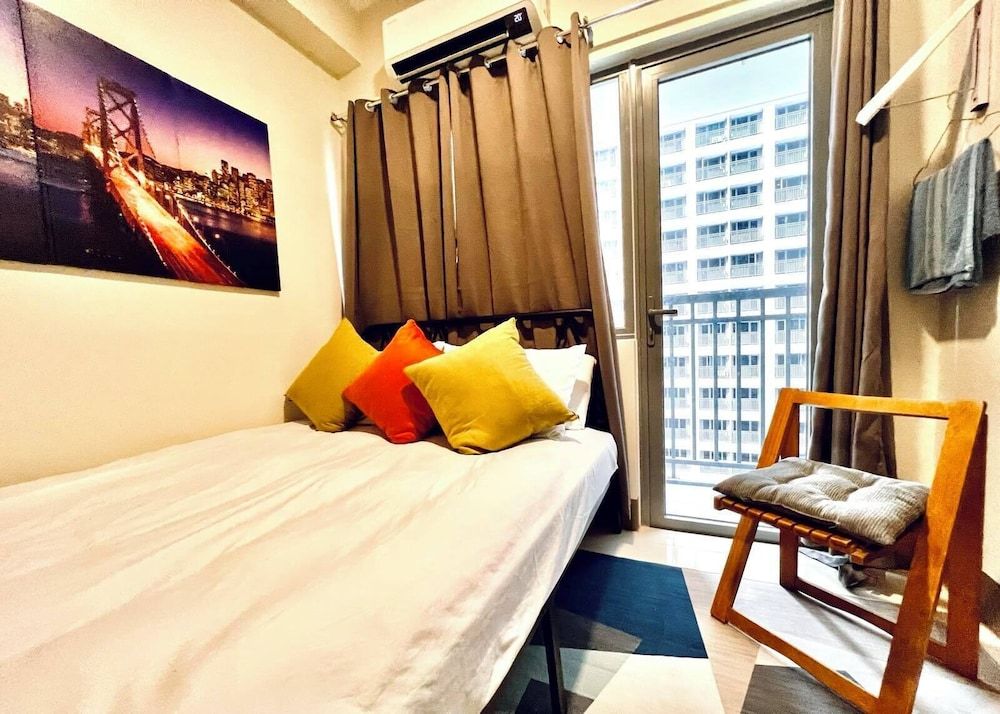 Ortigas  Business District Residences Apartment, Balcony, City View 10